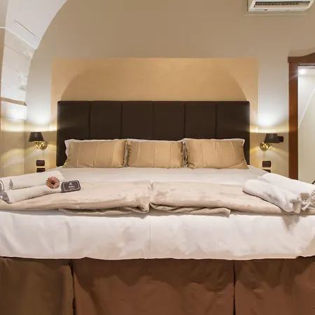 Oro Hotell