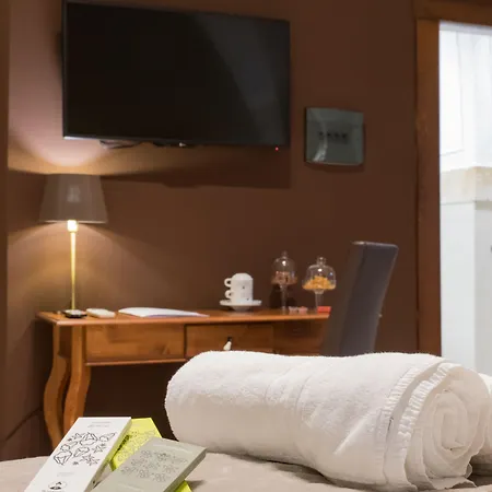 Oro Hotell
