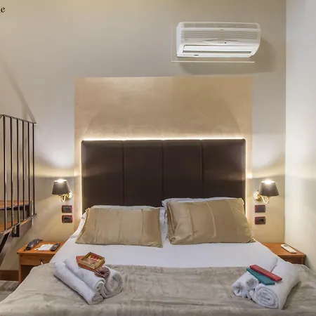 Oro Hotell
